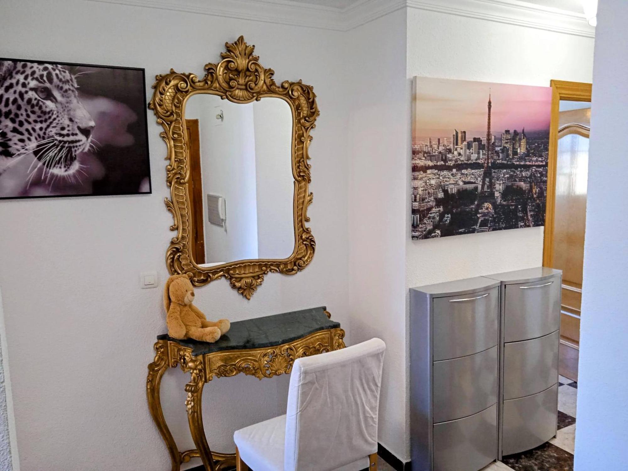 Iberos Royal Appartement La Zubia  Buitenkant foto