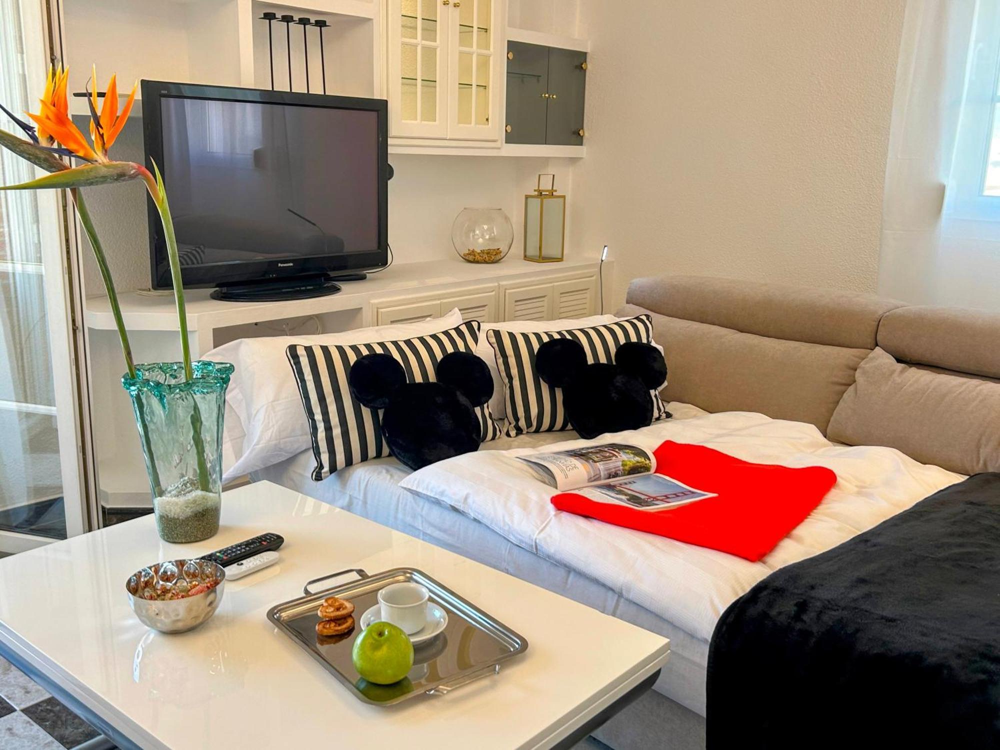 Iberos Royal Appartement La Zubia  Buitenkant foto