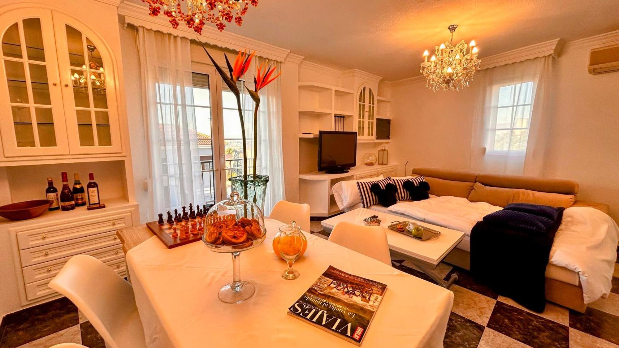 Iberos Royal Appartement La Zubia  Buitenkant foto