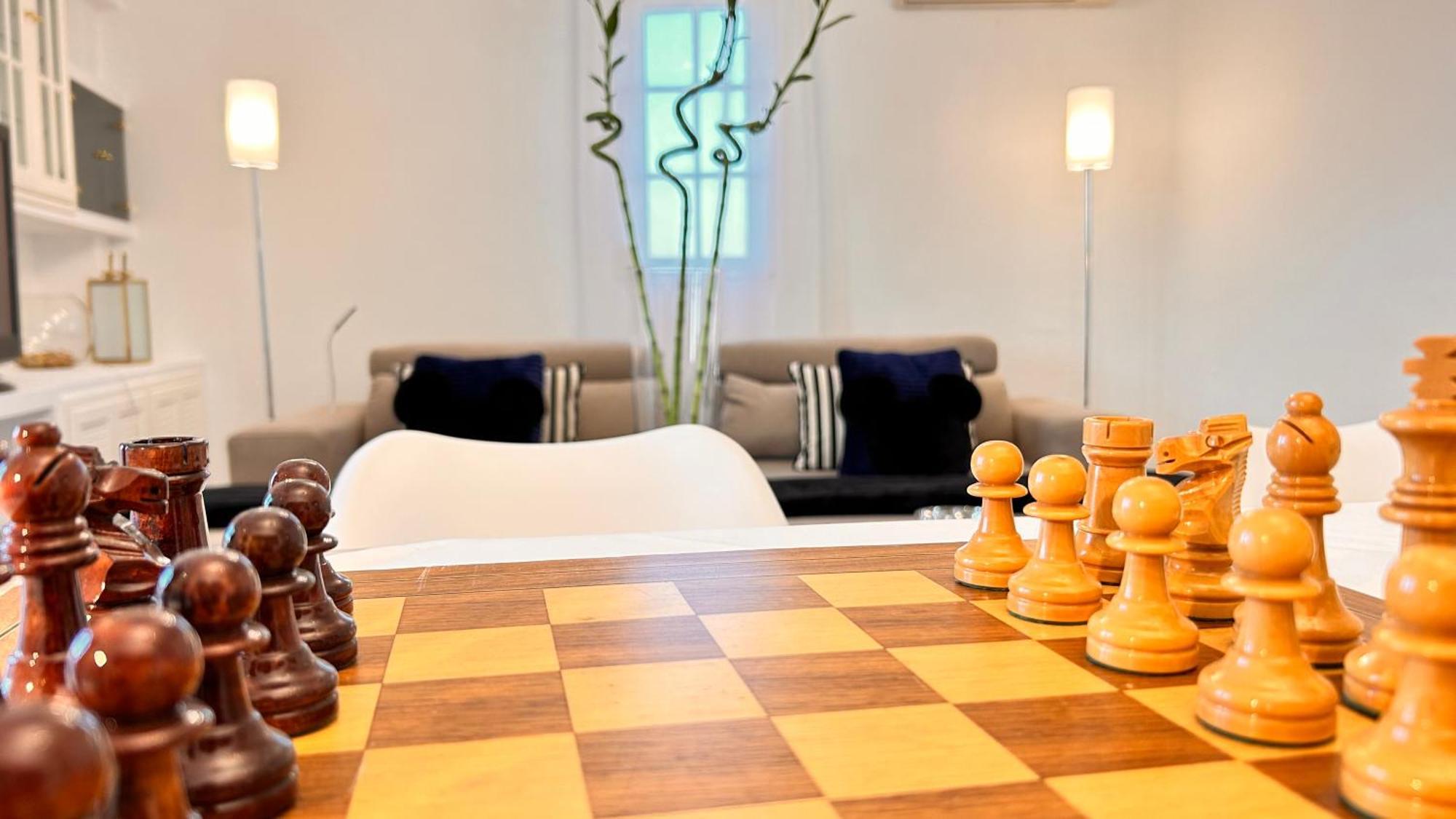 Iberos Royal Appartement La Zubia  Buitenkant foto